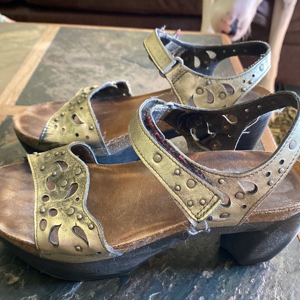 Naot saddles, slight heal, super comfy